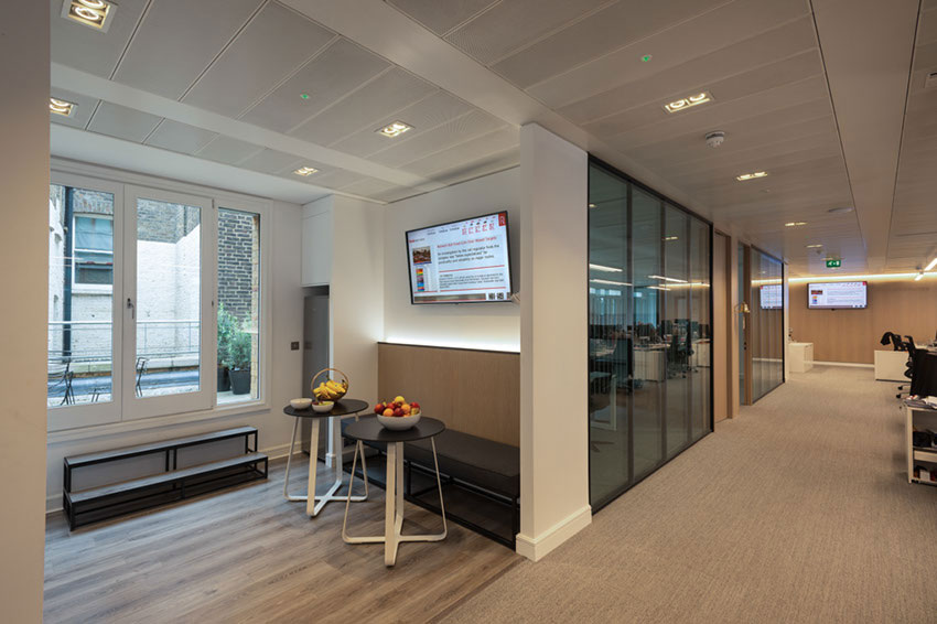 17 benefits of using digital signage for internal communication